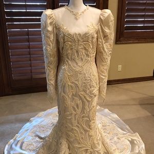 Yumi Katsura vintage wedding dress